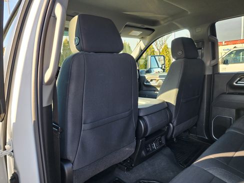 Used 2025 Chevrolet Silverado 2500 LT w/ Safety Package image 17