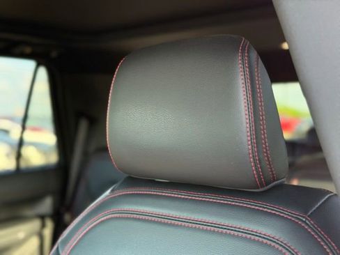 Used 2023 Ford Expedition Limited AWD/4WD image 16