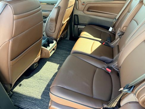 New 2026 Honda Odyssey Touring image 21