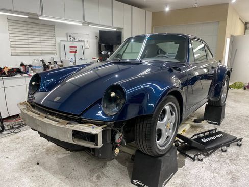 Used 1992 Porsche 911 Turbo image 46