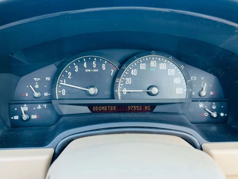 Used 2008 Cadillac XLR image 23