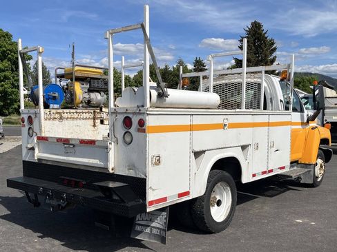 Used 2005 Chevrolet Kodiak C4500 2WD Regular Cab image 5