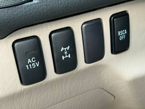 Used 2005 Toyota 4Runner Limited AWD/4WD image 37