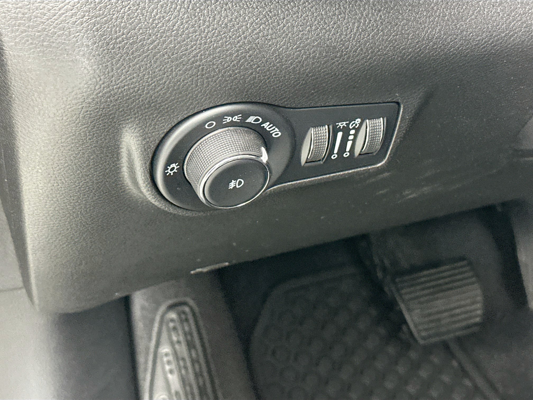 Used 2023 Jeep Compass Trailhawk w/ Trailhawk Elite Group AWD/4WD image 10