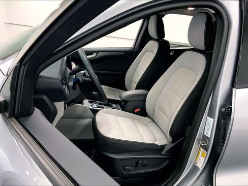 Certified 2023 Ford Escape Active w/ Tech Pack #2 image 7