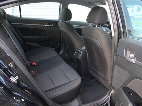 Used 2018 Hyundai Elantra SEL FWD image 19