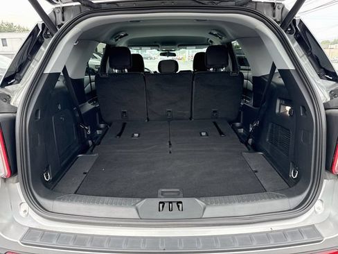 Certified 2023 Ford Explorer XLT AWD/4WD image 33