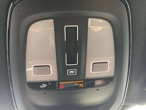 Used 2023 Volvo XC40 Recharge Ultimate w/ Protection Package Premier AWD/4WD image 22