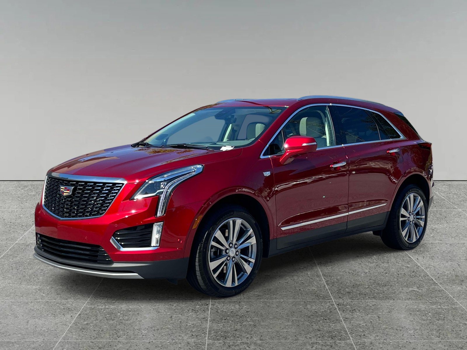 Used 2024 Cadillac XT5 Premium Luxury w/ Technology Package FWD image 1