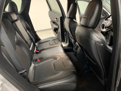 Certified 2020 Jeep Cherokee Limited AWD/4WD image 9