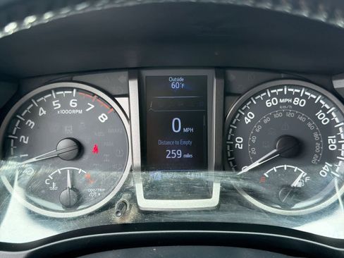 Used 2019 Toyota Tacoma TRD Sport w/ Technology Package AWD/4WD image 33