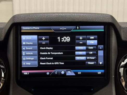 Used 2016 Ford F450 Lariat w/ Lariat Interior Package image 18