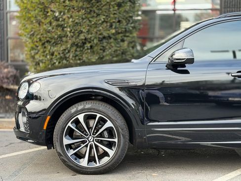 Used 2023 Bentley Bentayga image 10