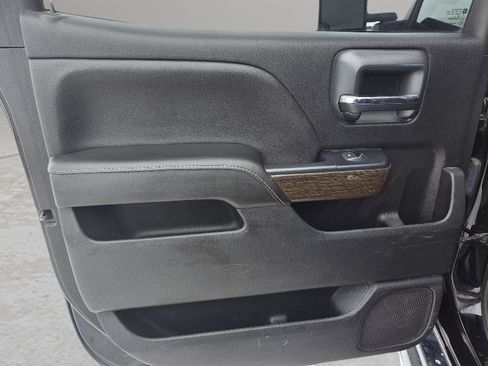 Used 2017 GMC Sierra 2500 Denali w/ Duramax Plus Package image 24