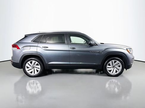 Used 2023 Volkswagen Atlas Cross Sport SE image 9