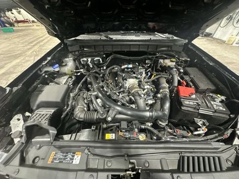 Used 2025 Ford Bronco Outer Banks AWD/4WD image 22