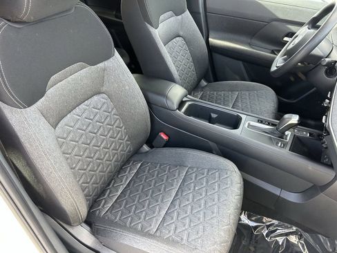 Used 2026 Nissan Kicks SV image 10