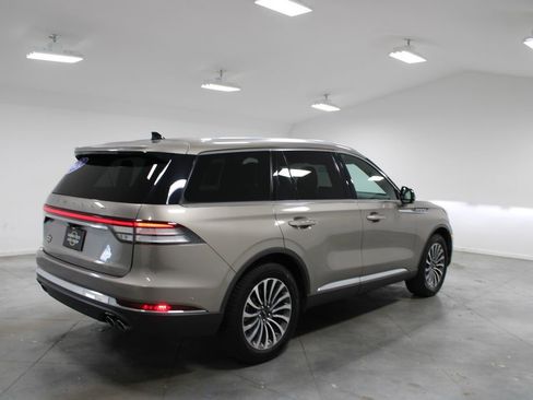 Used 2021 Lincoln Aviator Reserve w/ Equipment Group 201A AWD/4WD image 9