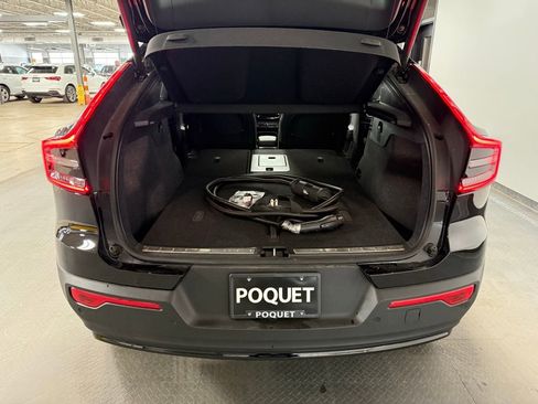 Used 2023 Volvo C40 P8 Recharge Ultimate image 21