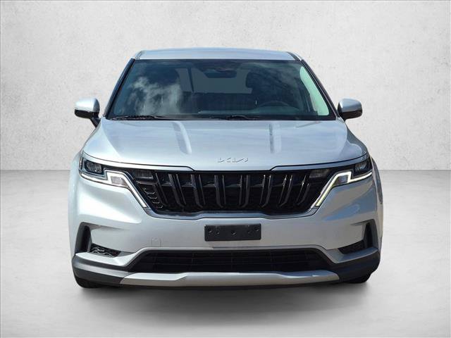 Used 2023 Kia Carnival LX FWD image 2