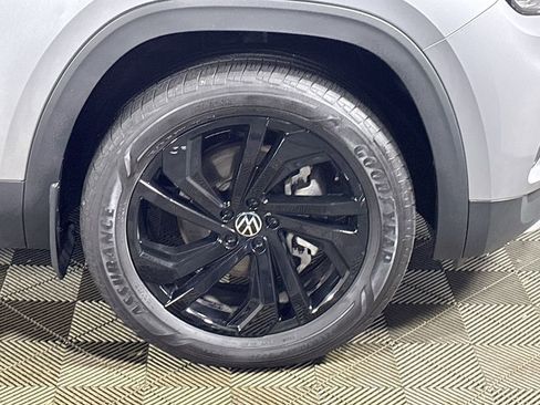 Certified 2023 Volkswagen Atlas SE w/ Black Wheel Package image 22