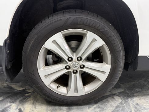 Used 2013 Toyota Highlander Limited AWD/4WD image 28