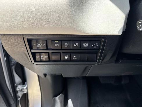 Used 2023 Toyota Tundra Capstone AWD/4WD image 27