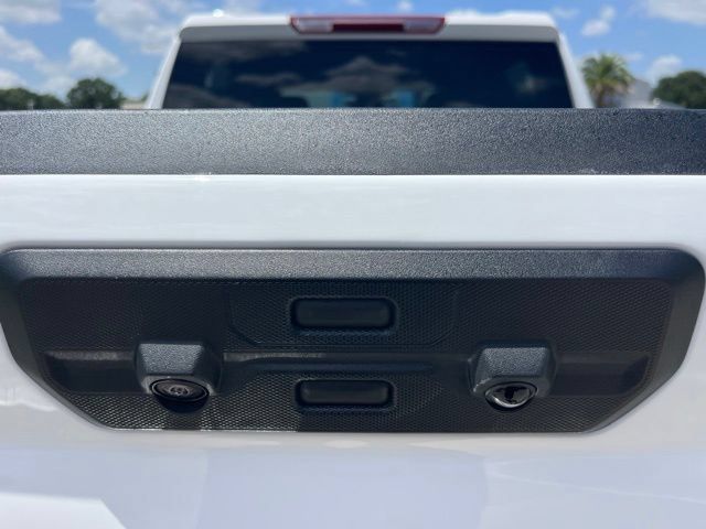 Used 2026 GMC Sierra 1500 AT4 AWD/4WD image 7