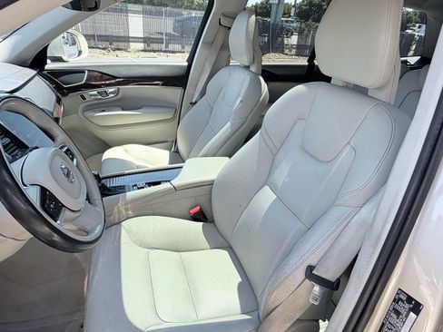 Used 2016 Volvo XC90 T6 Momentum w/ Momentum Plus Package AWD/4WD image 8