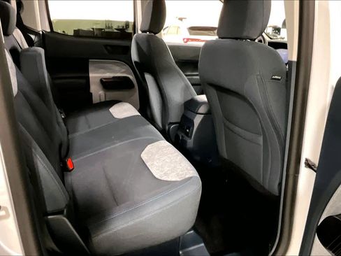 Used 2025 Ford Maverick XLT w/ XLT Luxury Package image 16