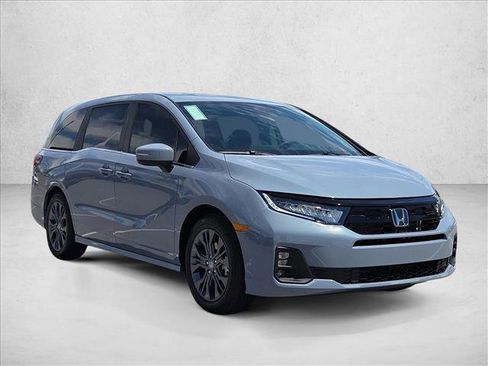 New 2026 Honda Odyssey Touring image 7