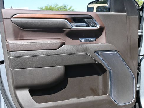 Used 2025 GMC Sierra 1500 Denali AWD/4WD image 19