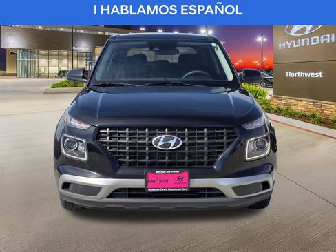 Certified 2022 Hyundai Venue SE w/ Cargo Package image 5