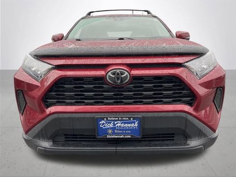 Used 2019 Toyota RAV4 LE AWD/4WD image 2
