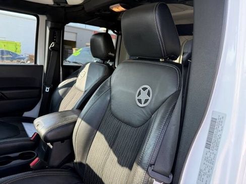Used 2015 Jeep Wrangler Unlimited Sport AWD/4WD image 11