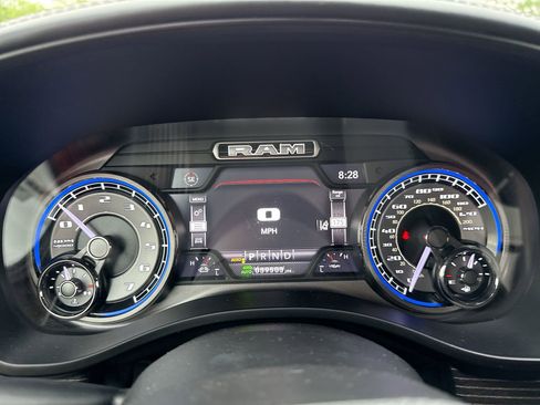 Used 2020 RAM 1500 Limited image 10