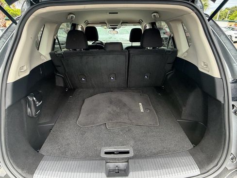 Used 2023 Nissan Rogue S FWD image 14