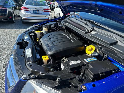 Used 2019 Dodge Grand Caravan SE w/ UConnect Hands-Free Group image 24