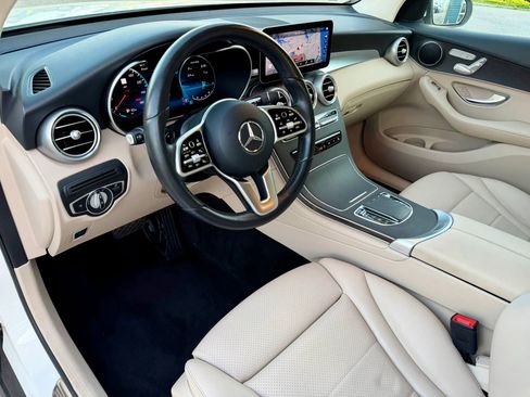 Used 2022 Mercedes-Benz GLC 300 4MATIC w/ Multimedia Package Lite image 30