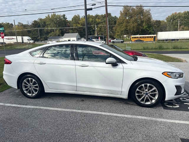 Used 2020 Ford Fusion SE FWD image 4