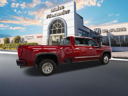 Used 2024 Chevrolet Silverado 3500 High Country w/ High Country Premium Package AWD/4WD image 7