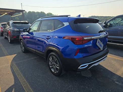 Used 2022 Kia Seltos S FWD image 3