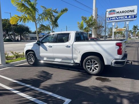 Used 2020 Chevrolet Silverado 1500 High Country w/ Technology Package image 2