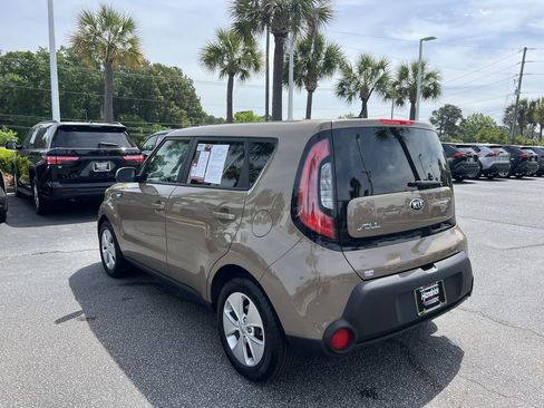 Used 2014 Kia Soul FWD image 8