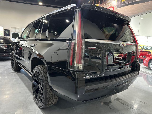 Used 2015 Cadillac Escalade Premium AWD/4WD image 36