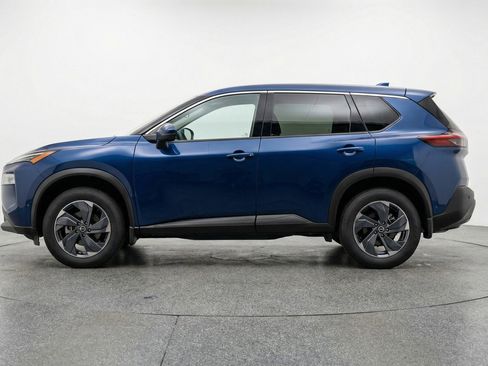 Used 2025 Nissan Rogue SV image 5