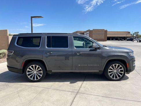 Used 2022 Jeep Grand Wagoneer Series I AWD/4WD image 7