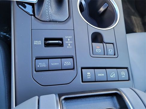 New 2022 Toyota Highlander XLE image 31