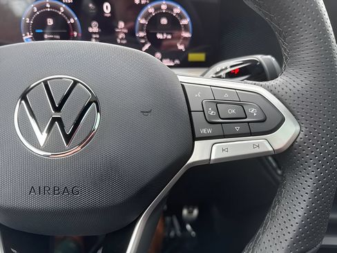 New 2026 Volkswagen Tiguan SE R-Line AWD/4WD image 13