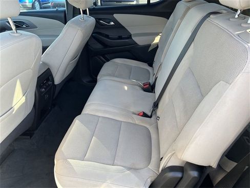 Used 2023 Chevrolet Traverse LS image 21